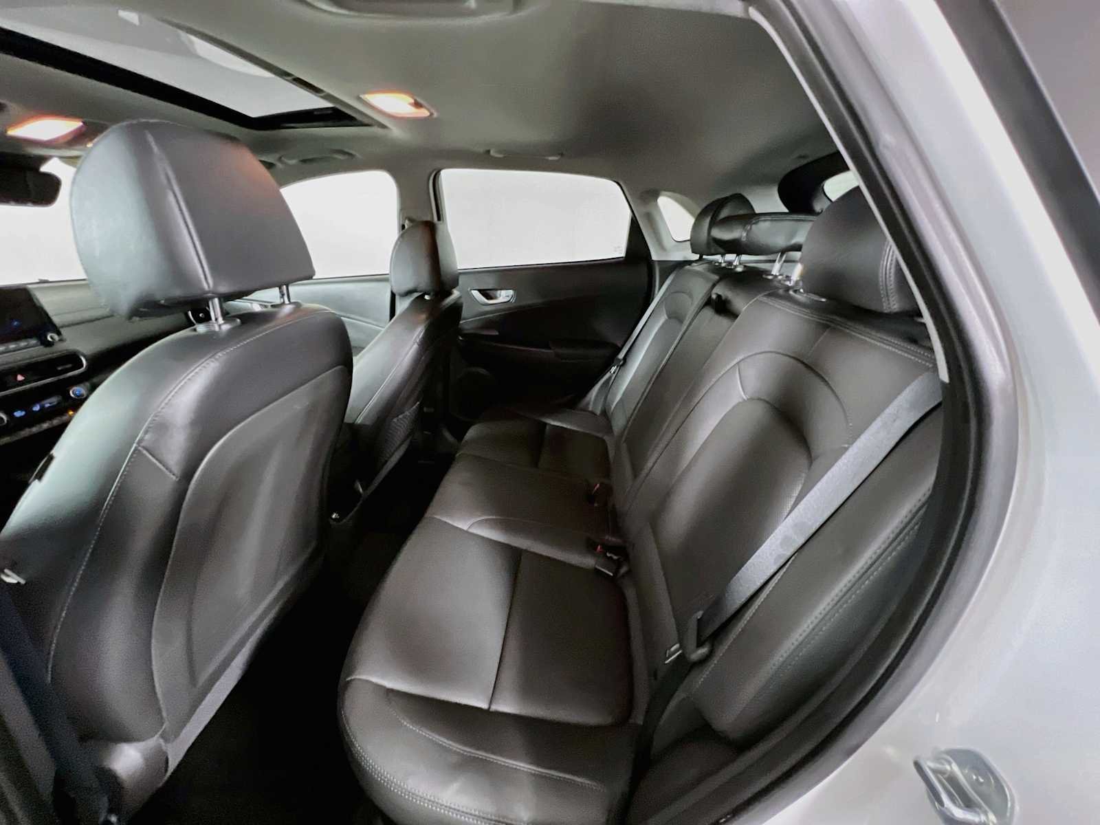 Used 2023 Lunar White Hyundai Limited image 26
