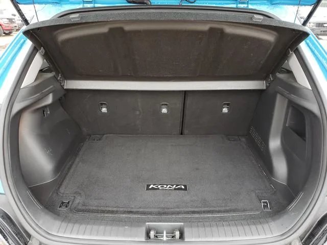 Used 2022 Blue Hyundai SEL image 6
