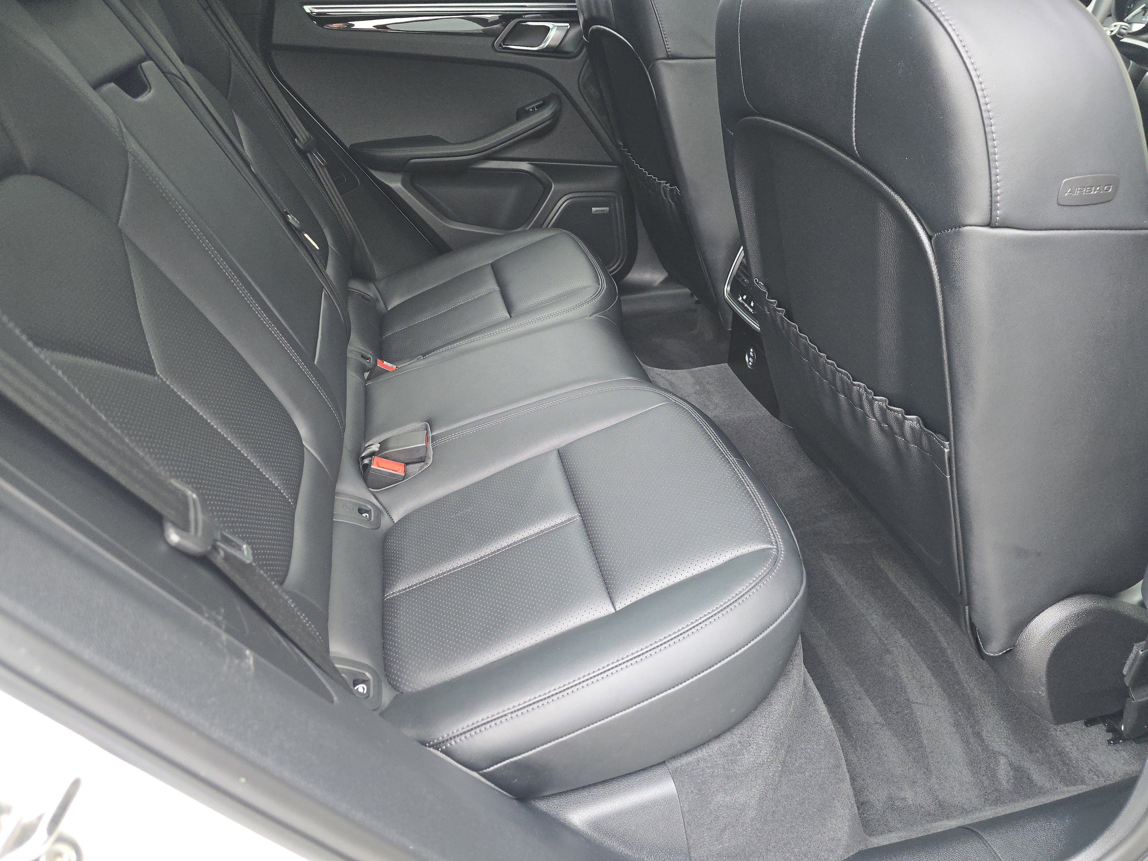 Used 2025 White Porsche  image 14