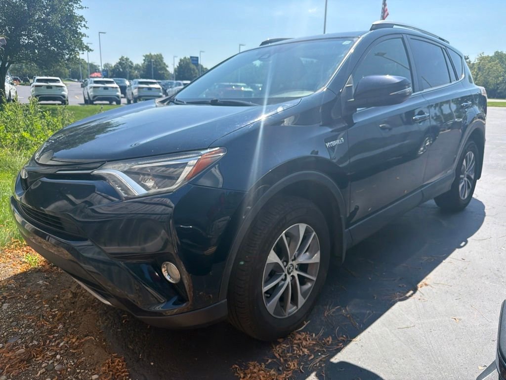 Used 2018 Blue Toyota XLE image 12