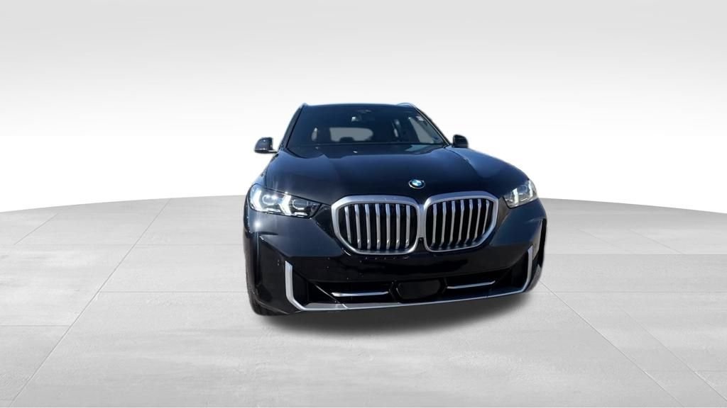 Used 2026 Black BMW xDrive40i image 16