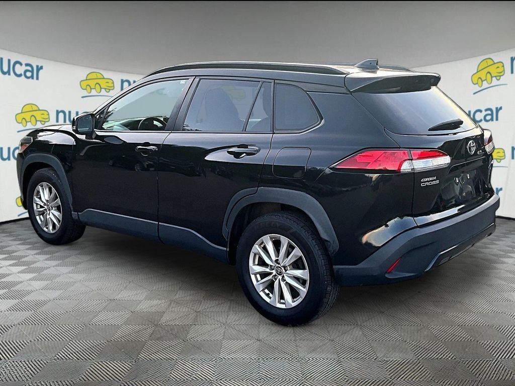 Used 2022 Black Toyota LE image 5