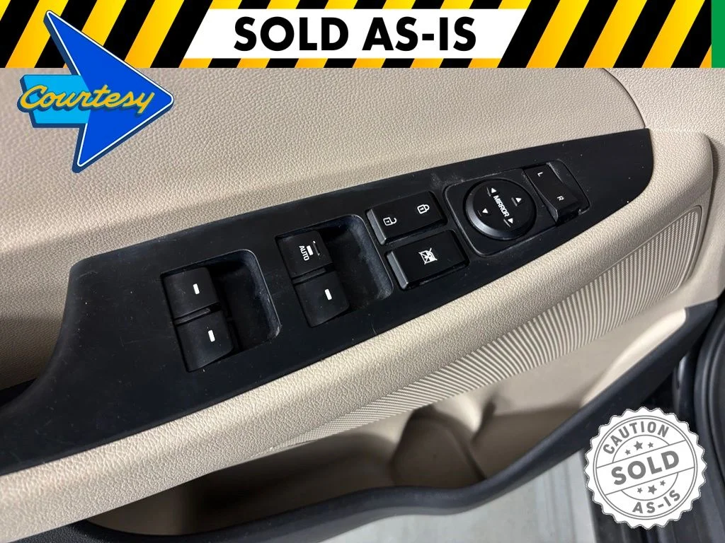 Used 2018 Black Hyundai SEL Plus image 14