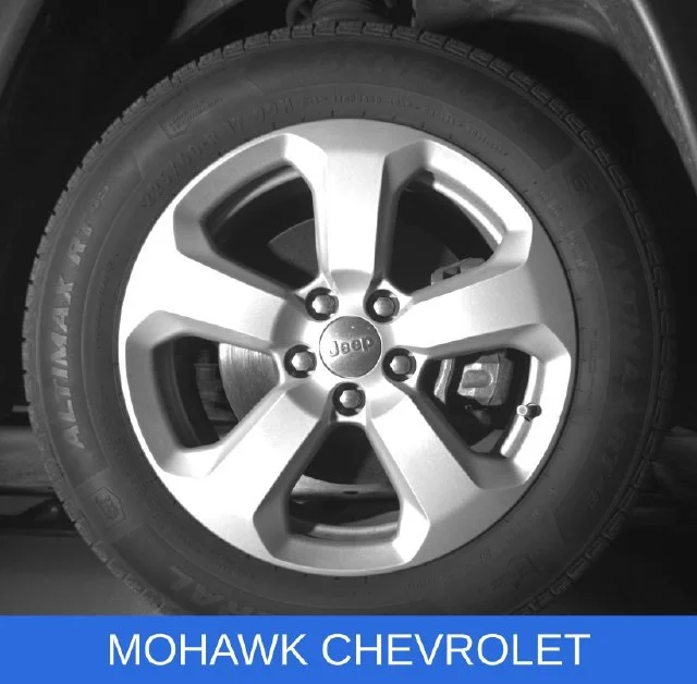 Used 2021  Jeep Latitude image 27