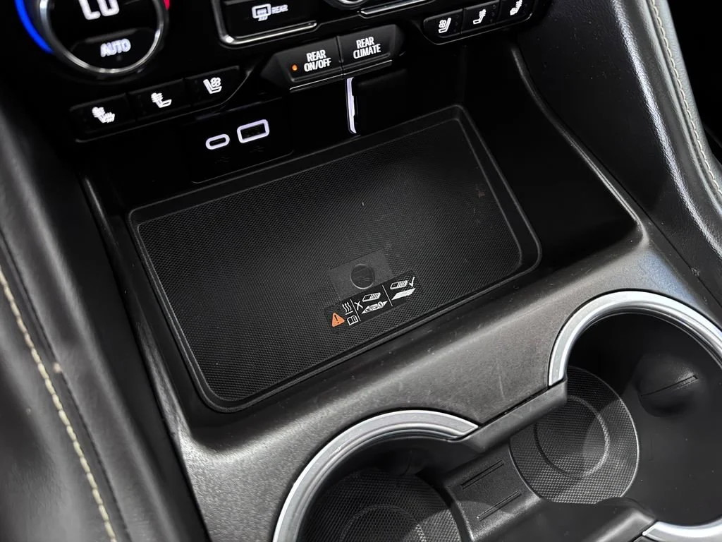 2024 Chevrolet Suburban Premier - Photo 28