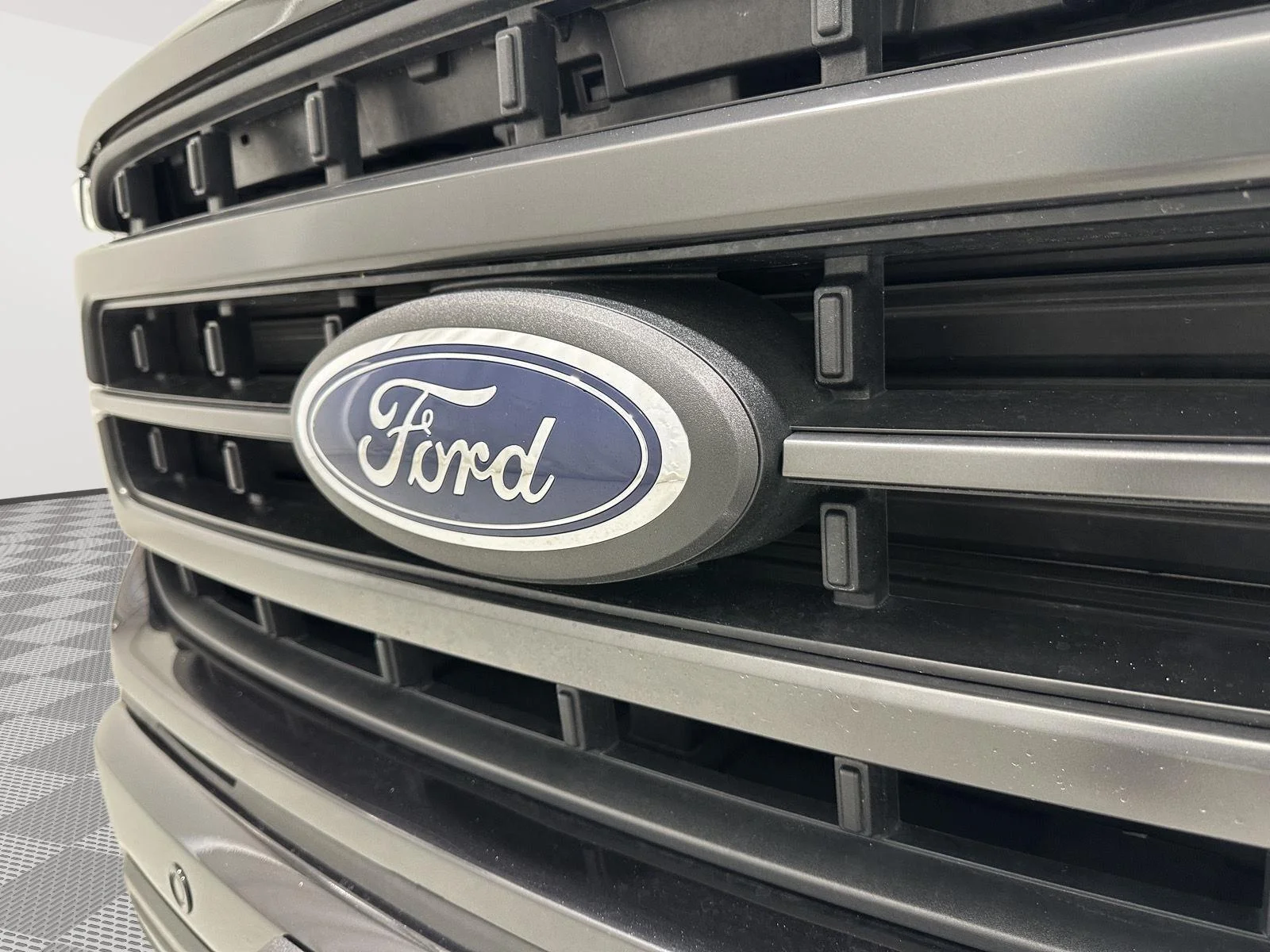 Used 2023 Agate Black Metallic Ford XL image 29