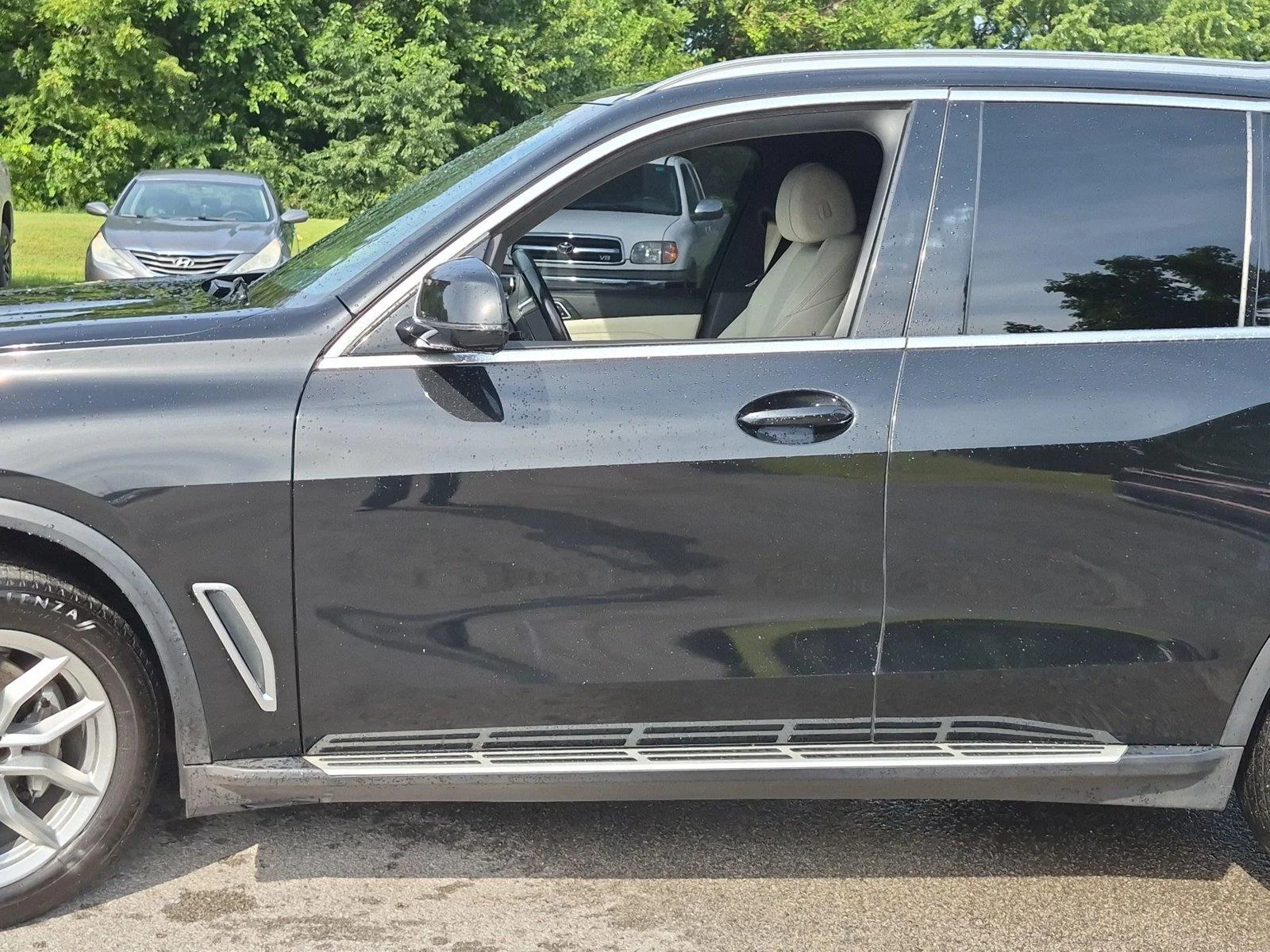 Used 2021 Black Sapphire Metallic BMW xDrive40i image 15