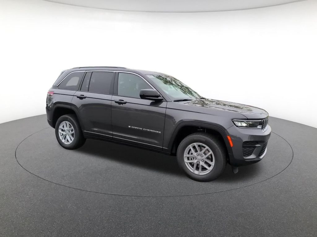 New 2026 Baltic Gray Metallic Clearcoat Jeep Laredo X image 3