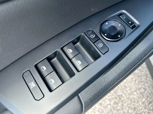 New 2026 Wolf Gray Kia EX image 17