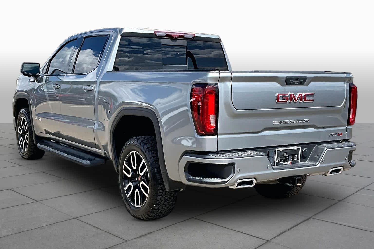 Used 2023 Sterling Metallic GMC AT4 image 12