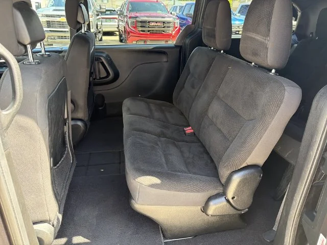Used 2018 Gray Dodge SE Plus image 24