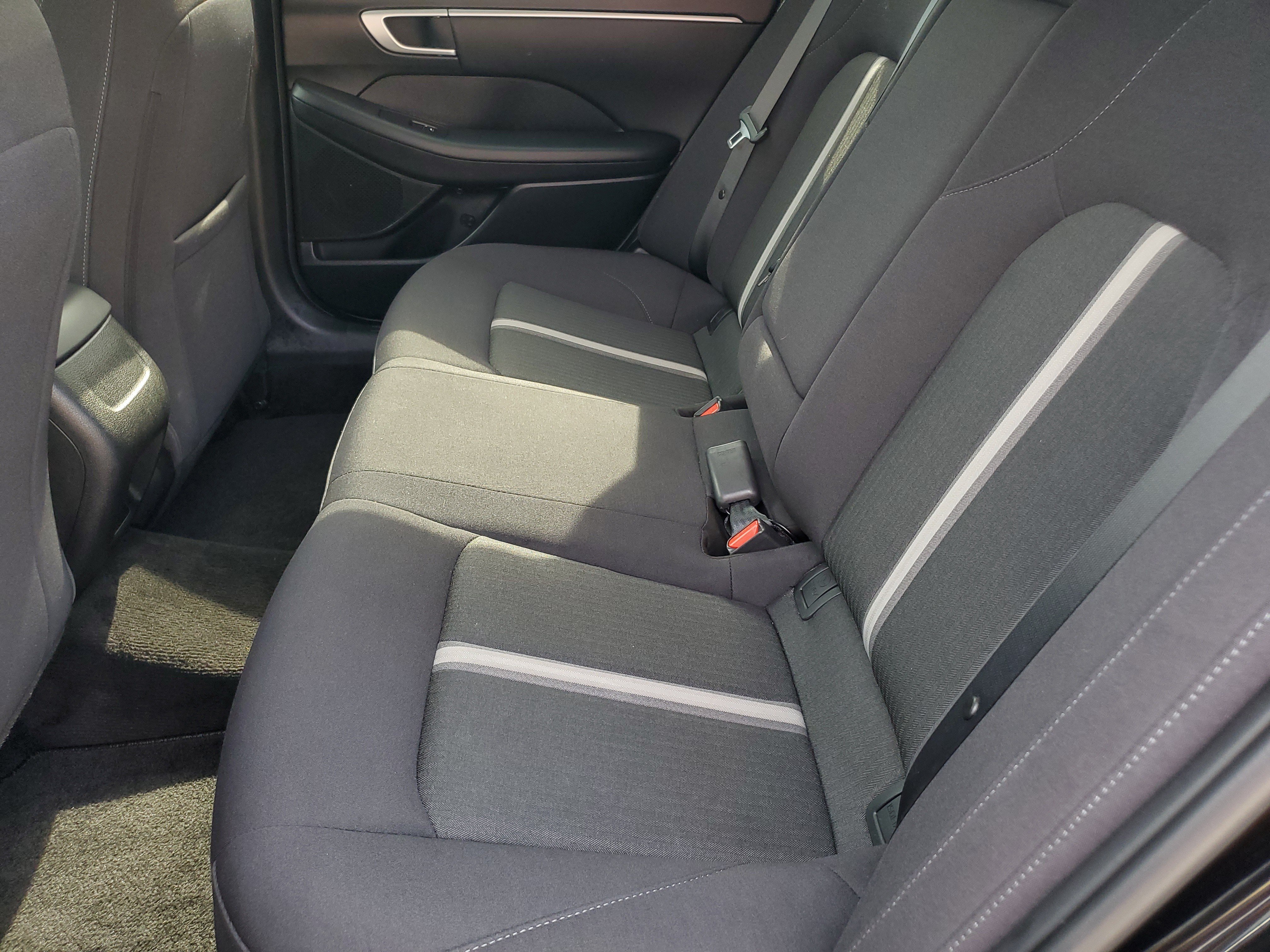 Used 2025 Abyss Black Hyundai SEL image 13