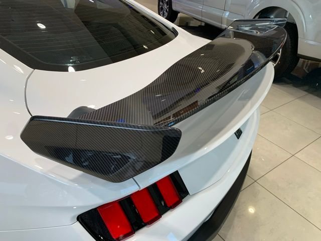 New 2025 Oxford White Ford Shelby GT 350 image 9