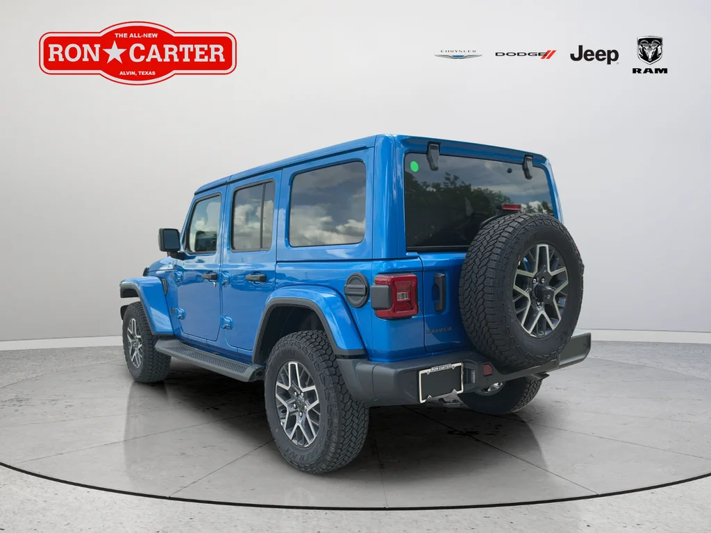New 2026 Hydro Blue Pearl-Coat Exterior Paint Jeep Sahara image 4