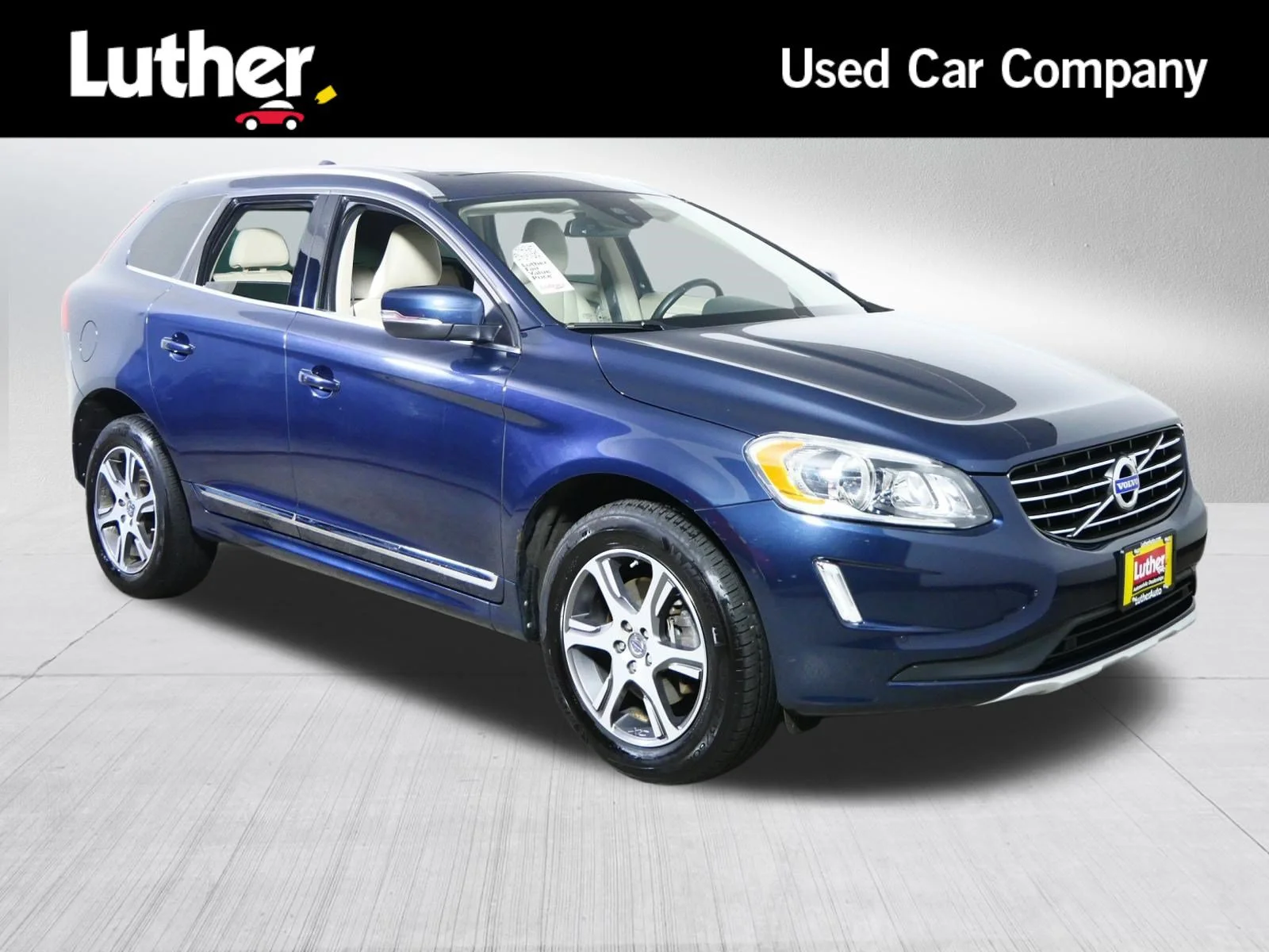 Used 2015 Caspian Blue Metallic Volvo T6 image 1