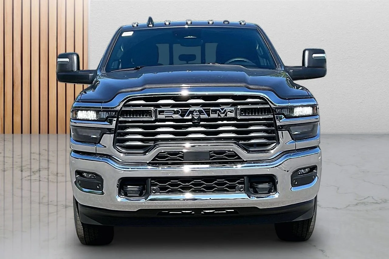 New 2026 Granite Crystal Metallic Clear-Coat Exterior Paint RAM Tradesman image 3