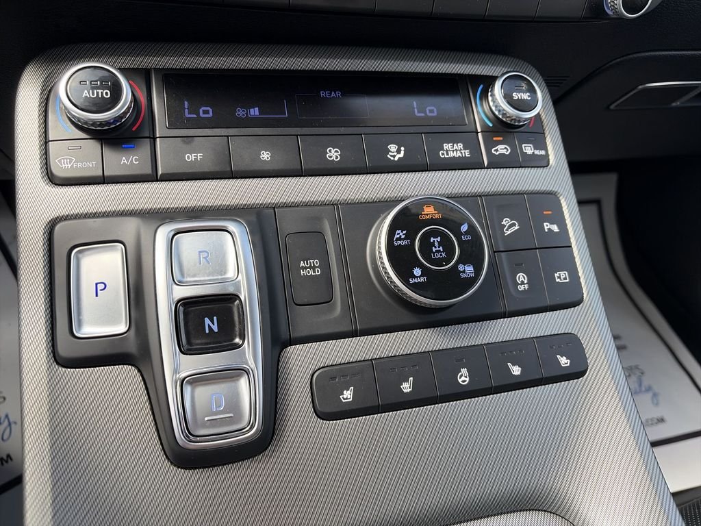 Used 2024 Silver Hyundai SEL image 19