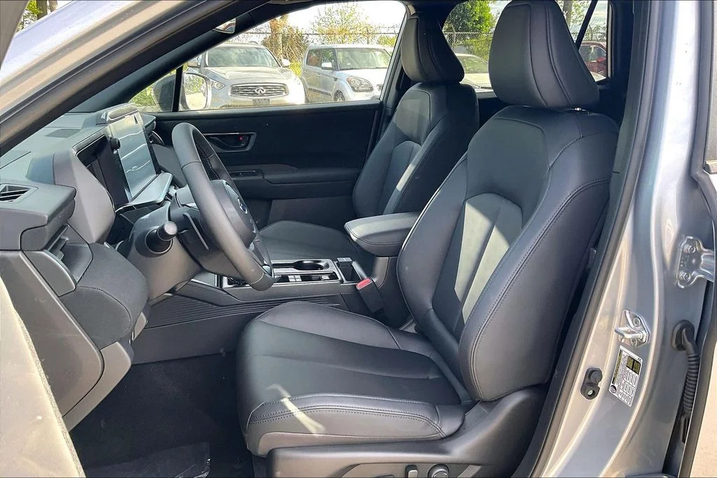 New 2026 ICE SILVER METALLIC Subaru Premium image 9