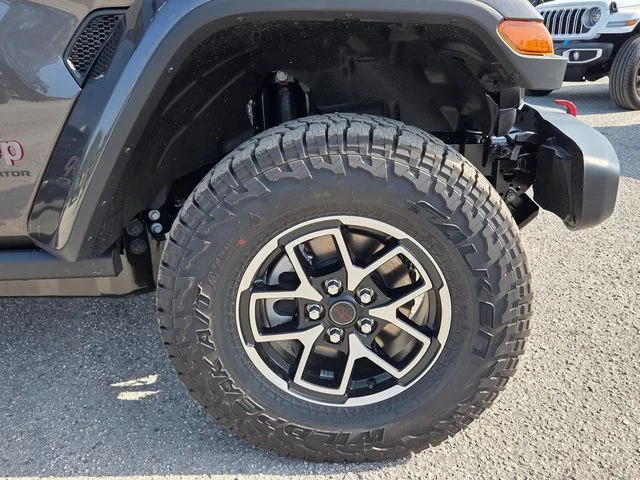 New 2026 Granite Crystal Metallic Clear-Coat Exterior Paint Jeep Rubicon image 10
