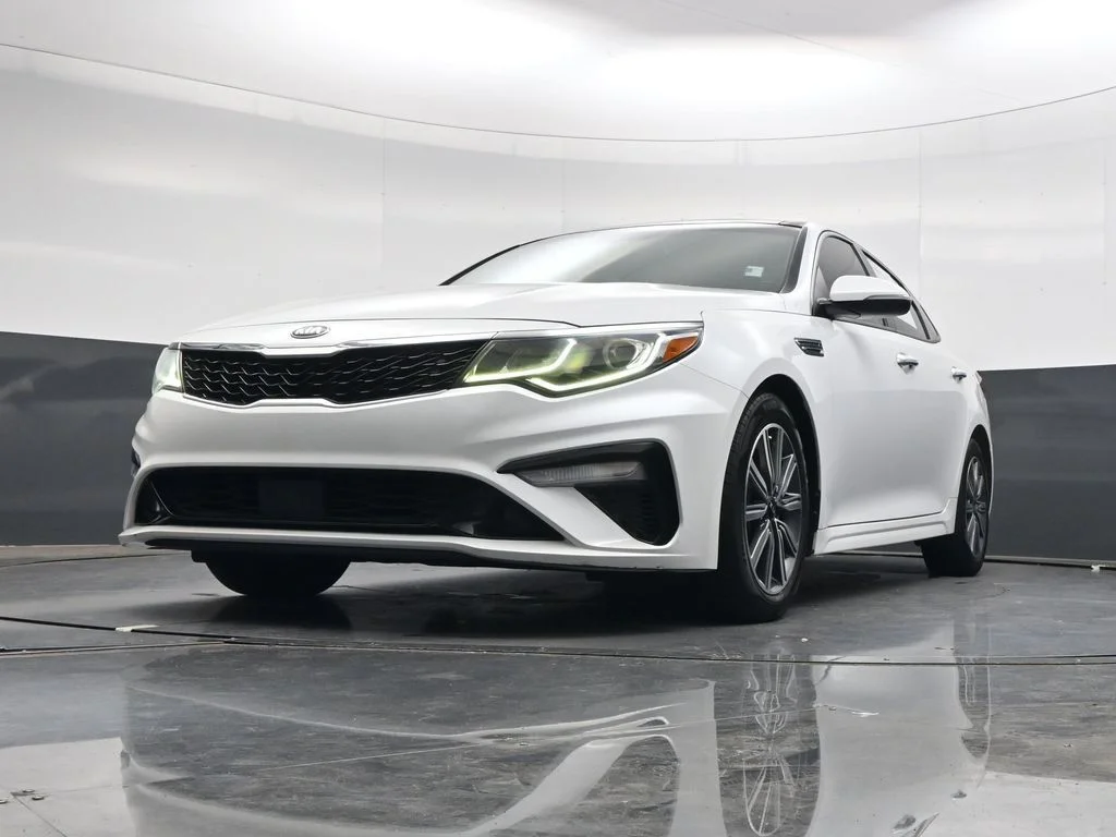 Used 2019 White Kia EX image 49