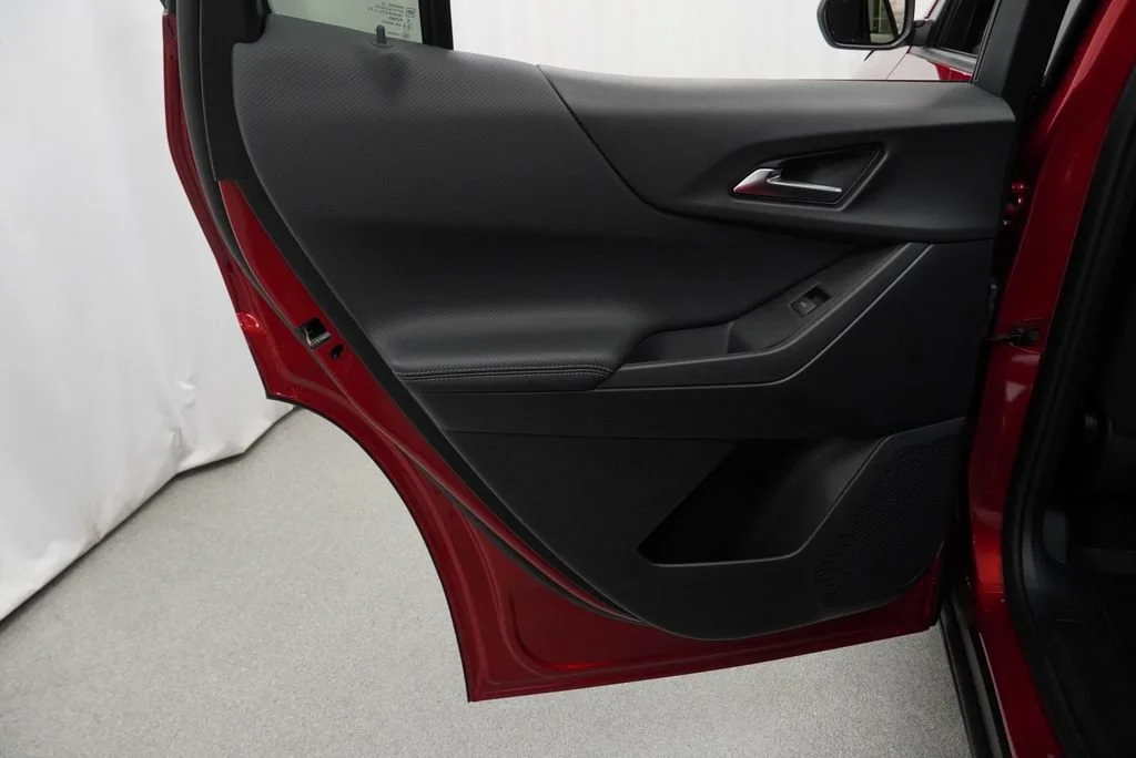 2027 Chevrolet Equinox LT - Photo 24