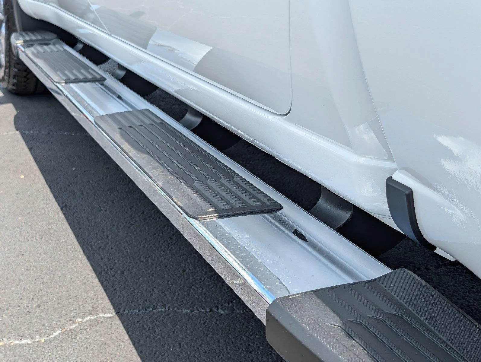 New 2026 Summit White GMC SLT image 35