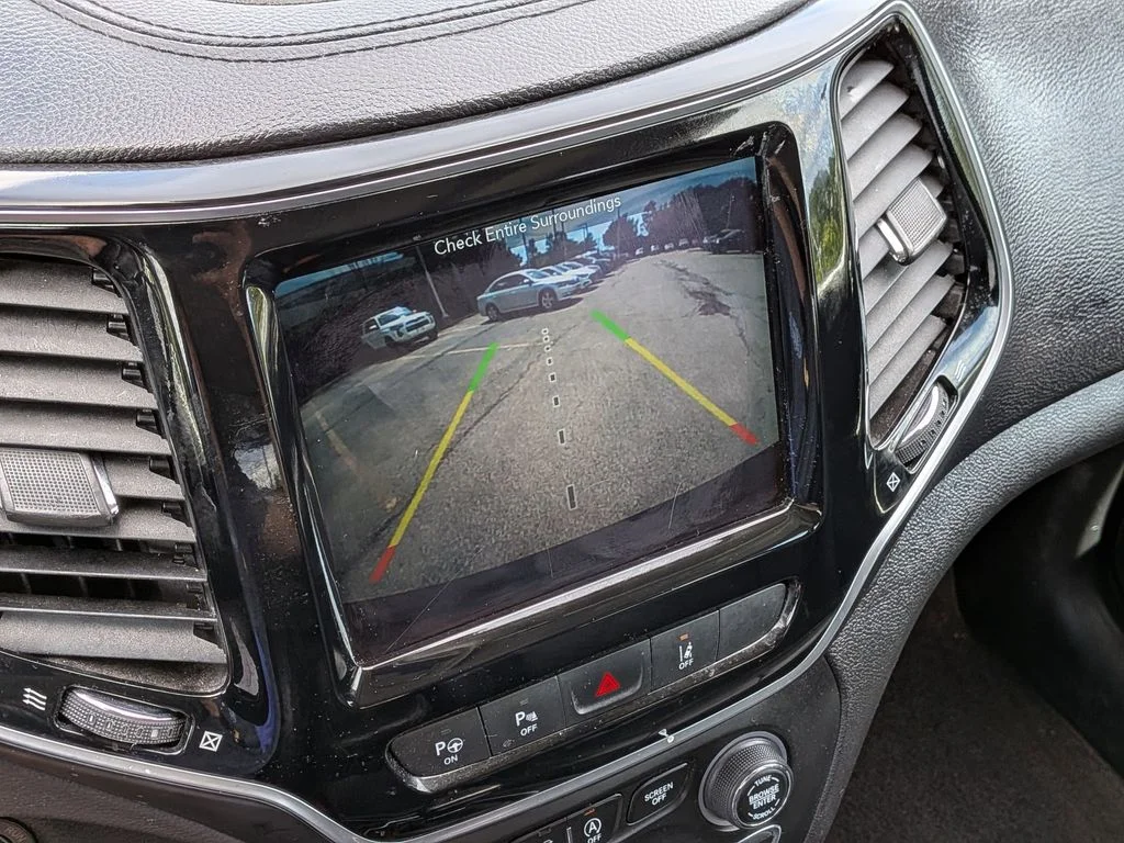 Used 2019 Red Jeep Limited image 19