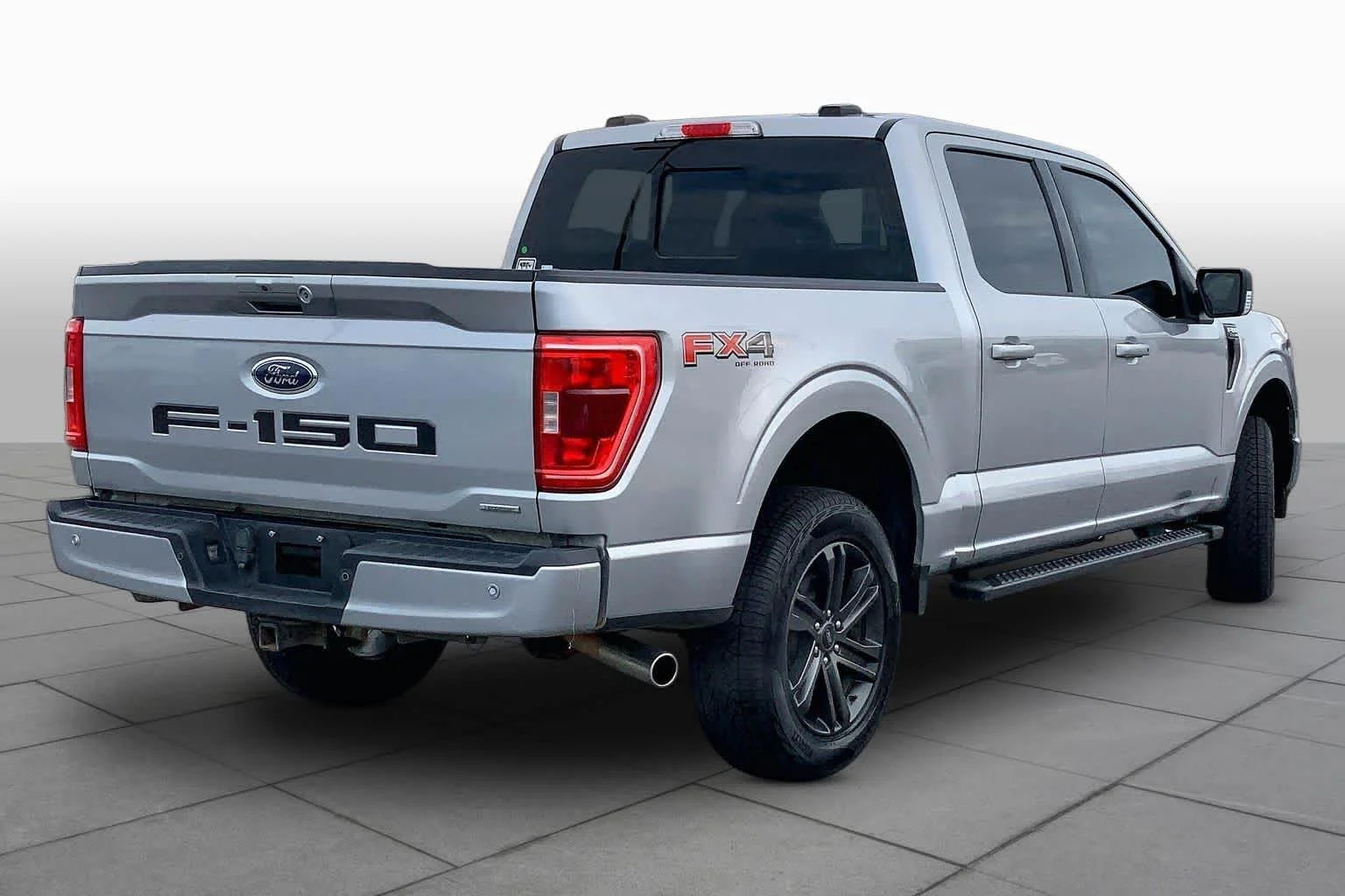 Used 2022 Iconic Silver Metallic Ford XLT image 12