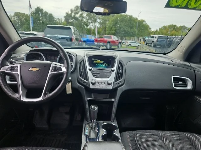 Used 2016 SILVER ICE METALLIC Chevrolet LT image 12