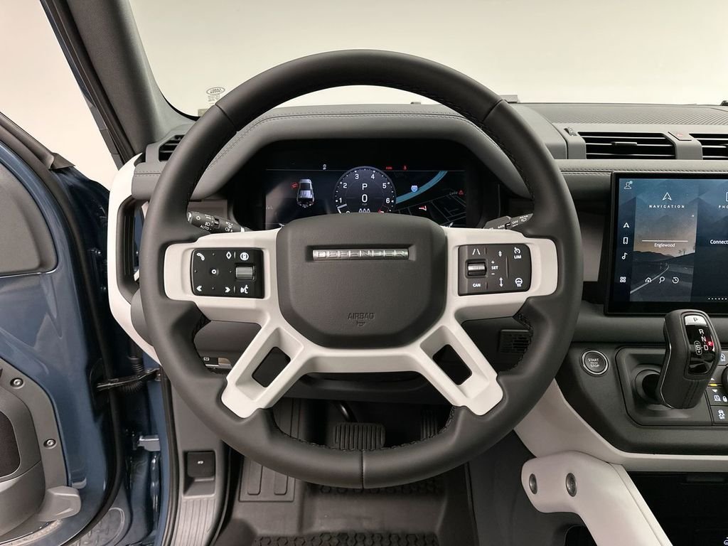 Used 2025 Tasman Blue Metallic Land Rover S image 14