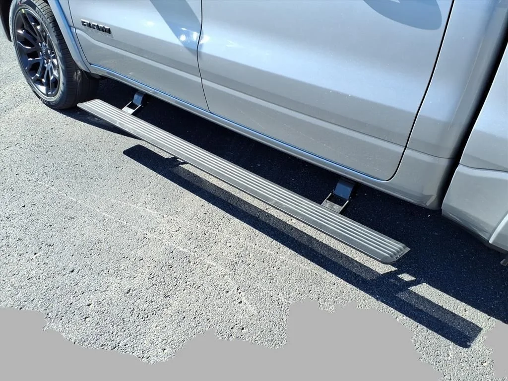 New 2026 Billet Silver Metallic Clear-Coat Exterior Paint RAM Limited image 16