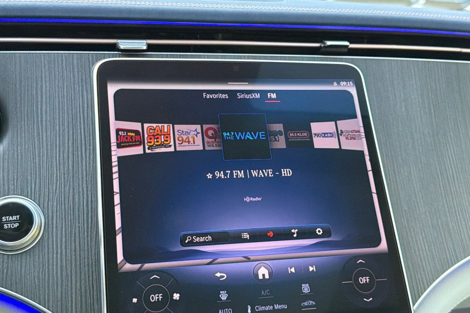 Used 2023 Blue Mercedes-Benz 500 Sedan image 35
