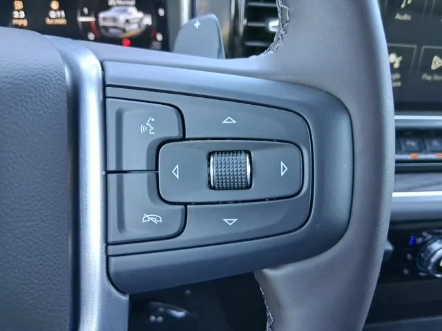 2026 GMC Sierra 1500 SLT - Photo 9