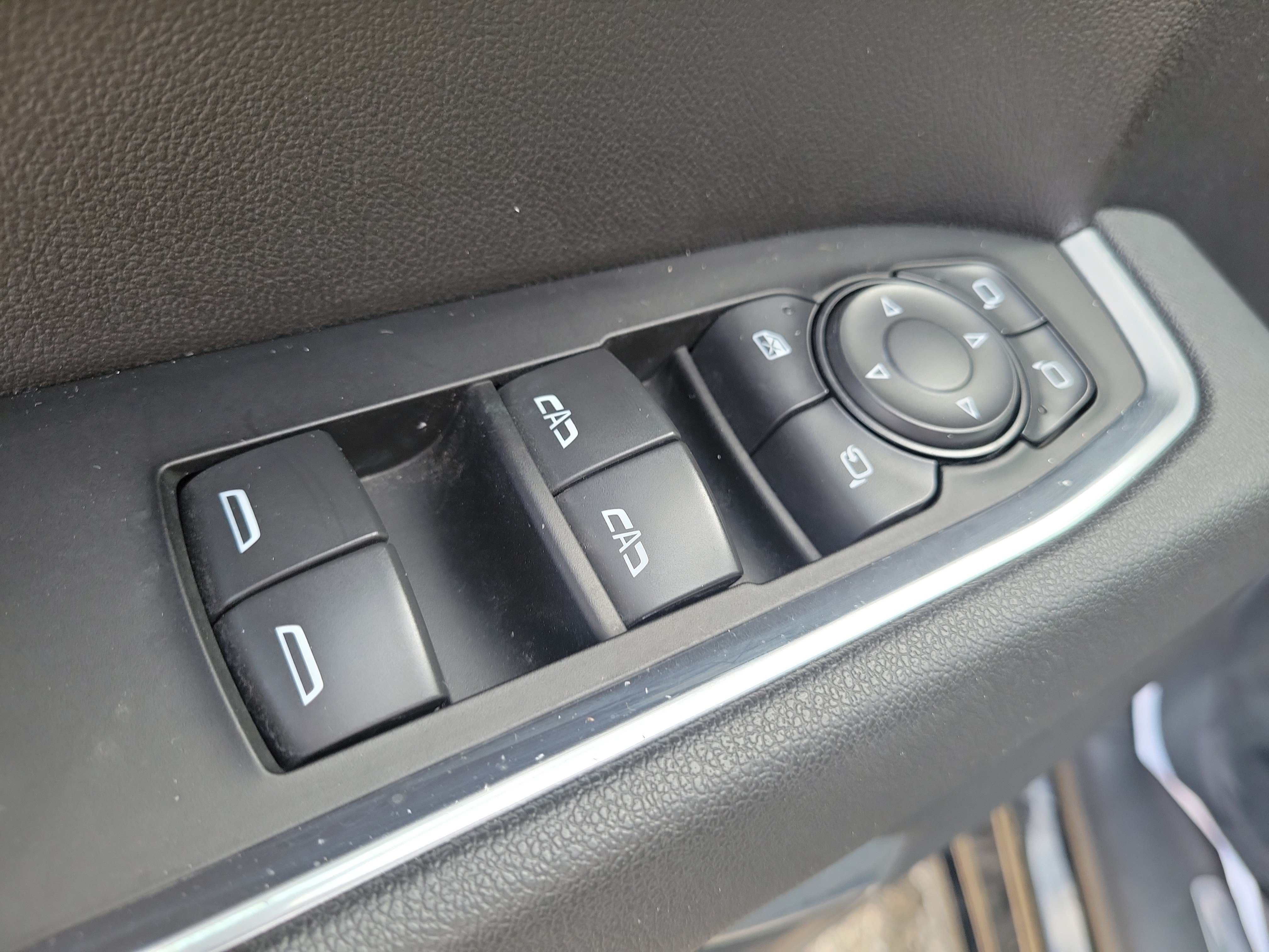 Certified Used 2026 Onyx Black GMC SLT image 21