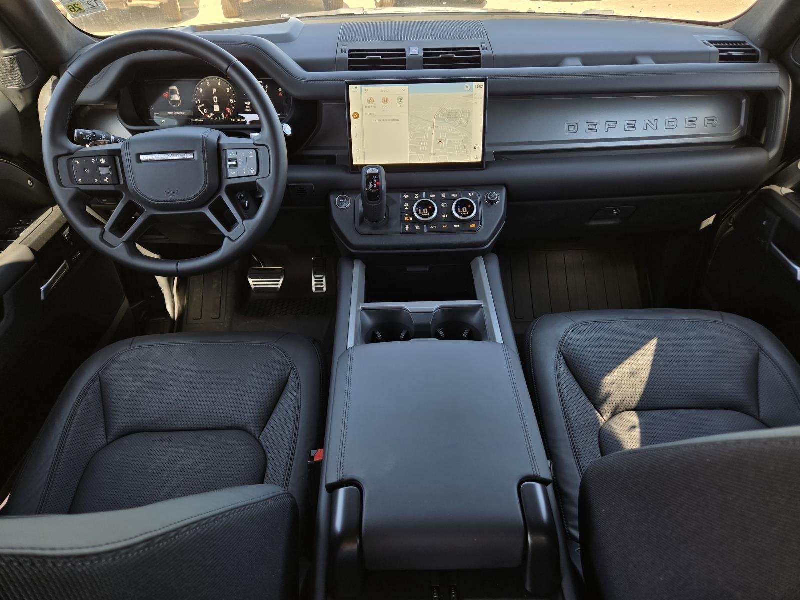 2025 Land Rover Defender V8 - Photo 35
