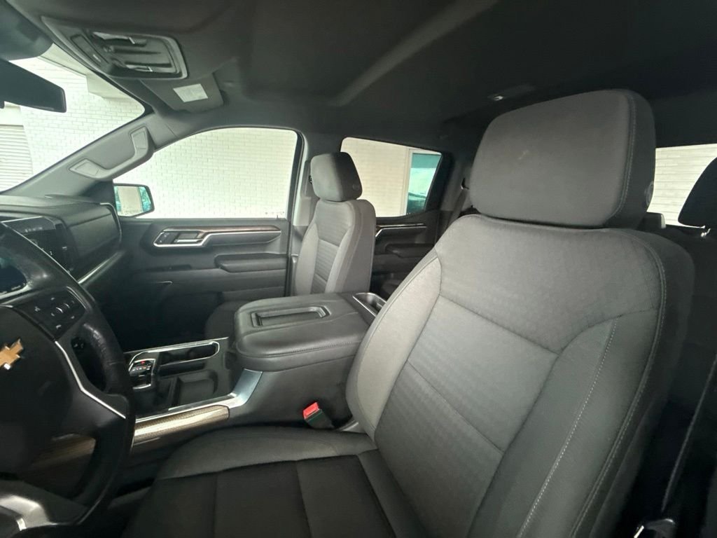Used 2022 Black Chevrolet LT image 30