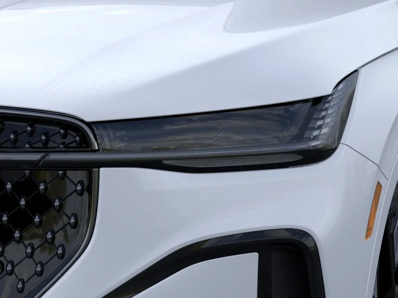 New 2026 White Platinum Metallic Tri-Coat Lincoln Reserve image 18