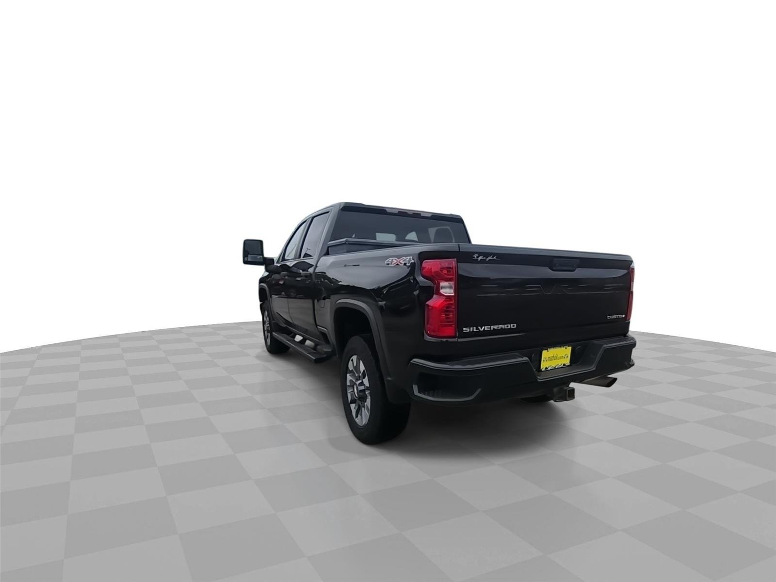 Used 2022 Black Chevrolet Custom image 7