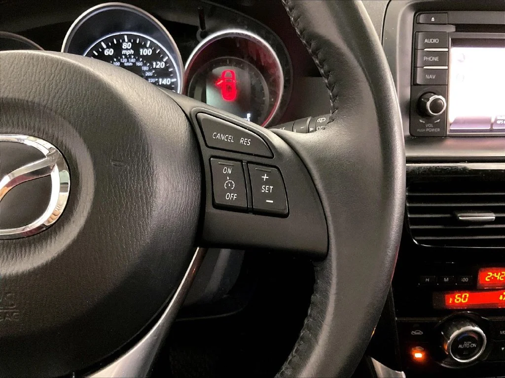 Used 2014 White Mazda Grand Touring image 24