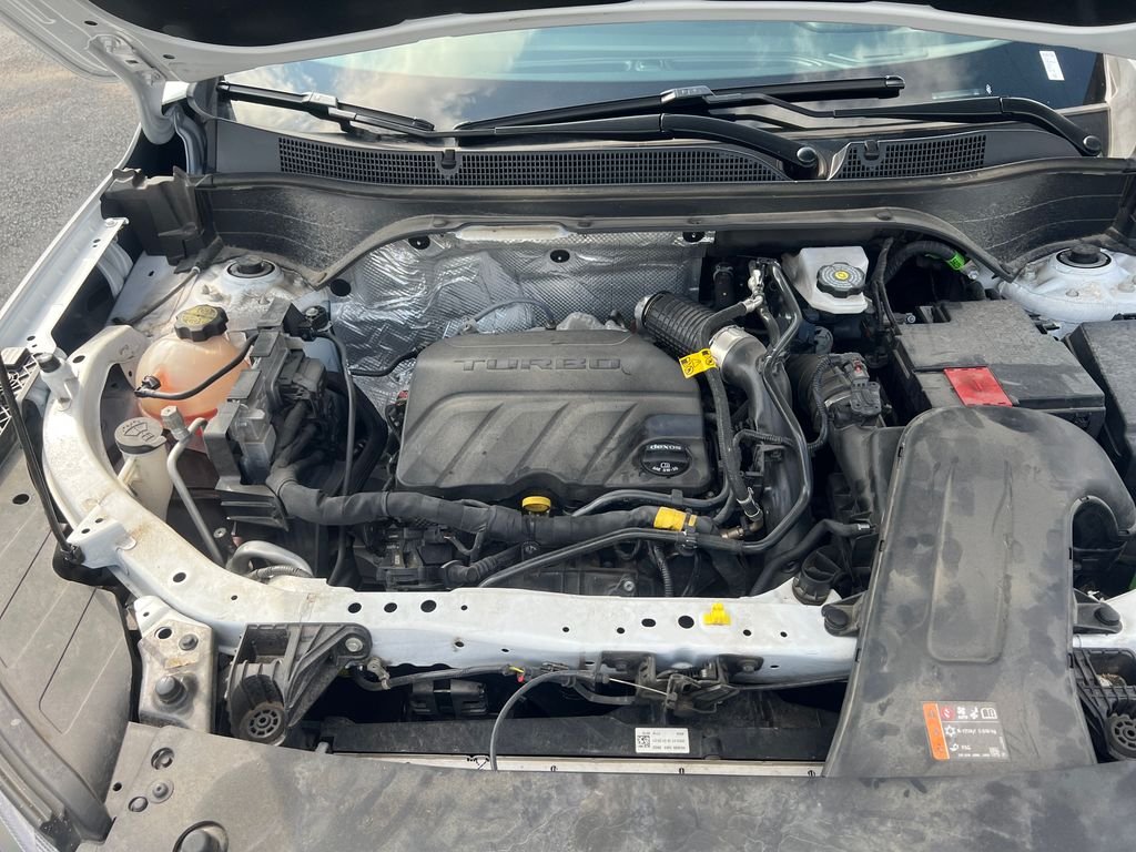 Used 2024 White Chevrolet 2RS image 12