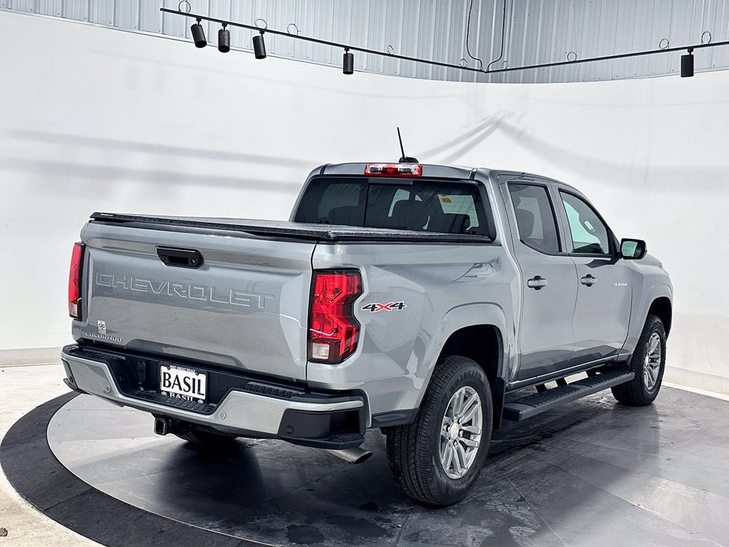 Used 2025 Gray Chevrolet LT image 11