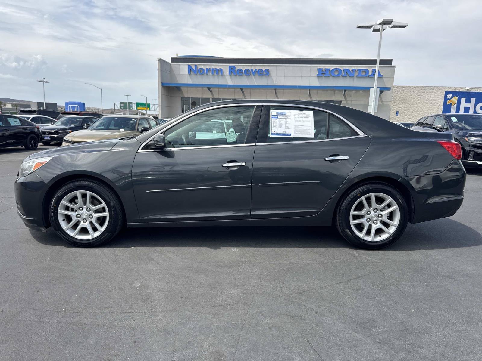 Used 2015 Chevrolet Malibu 1LT with VIN 1G11C5SL8FF337675 for sale in Irvine, CA