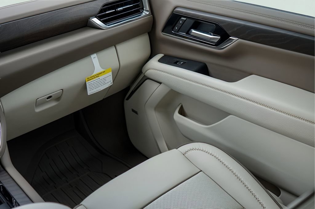 2026 GMC Yukon XL Denali - Photo 25