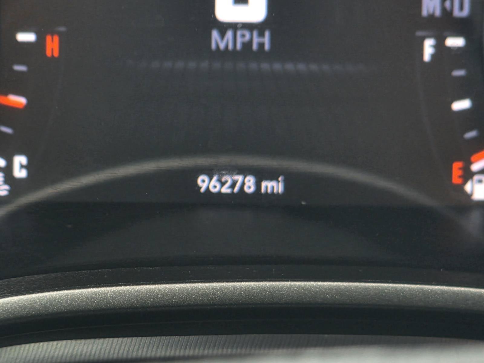 Used 2020 Granite Pearlcoat Dodge SXT image 21