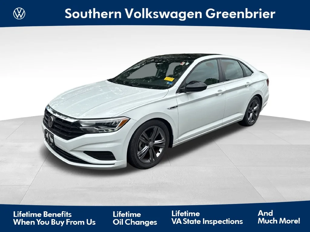 Used 2021 White Volkswagen  image 1