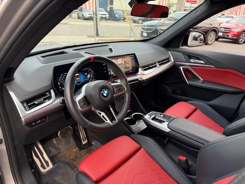 Used 2026 Silver BMW M35i image 24