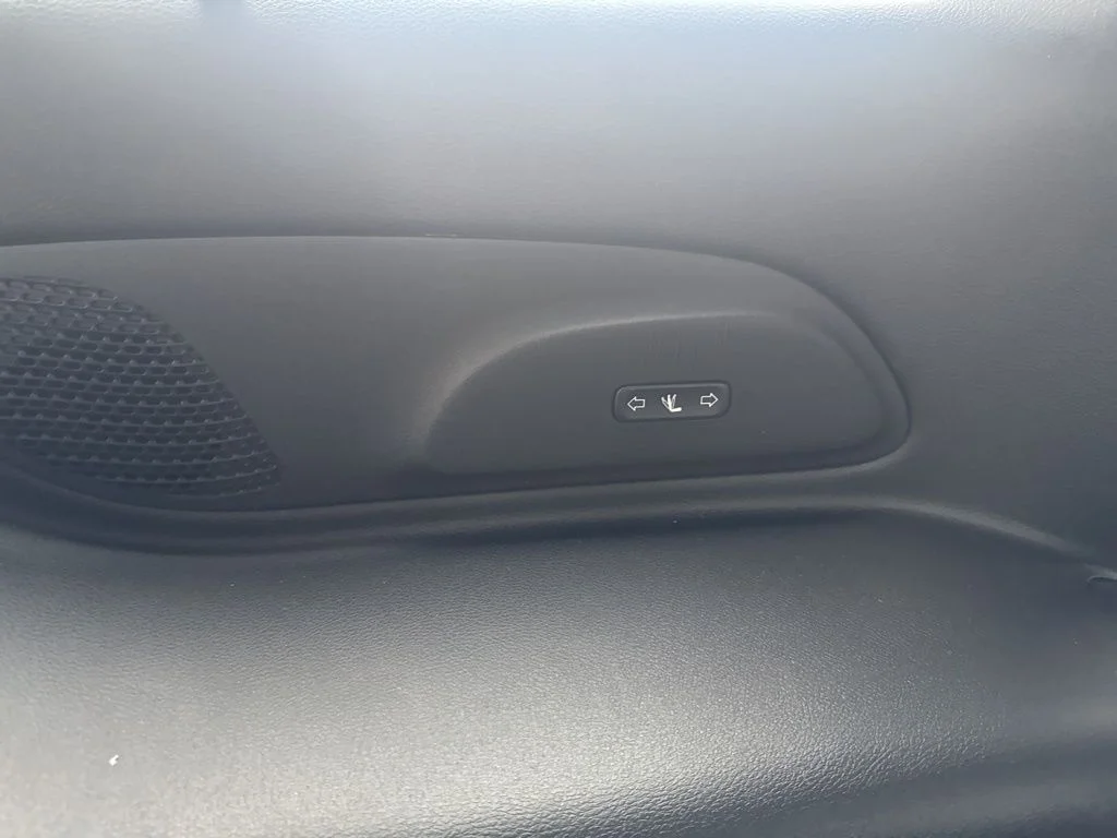 2026 Chrysler Pacifica Pinnacle - Photo 41