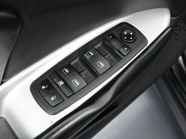 Used 2019 Black Dodge SE image 18