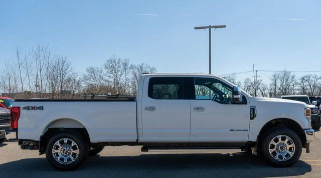 Used 2022 White Ford Lariat image 5