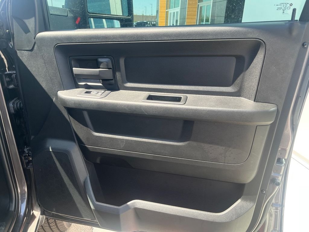 2025 RAM 2500 Tradesman - Photo 32